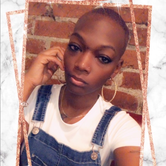 Meet your Posher, Tieondra - Picture 1 of 1